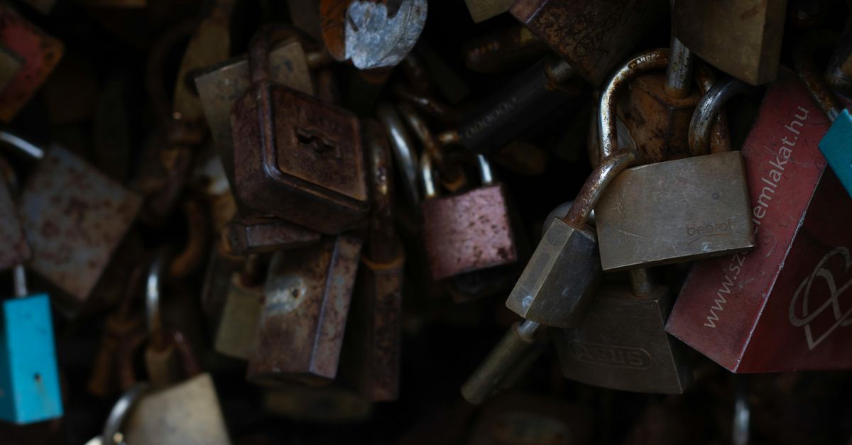 locksmith tools keys — Safe Hands Locksmiths