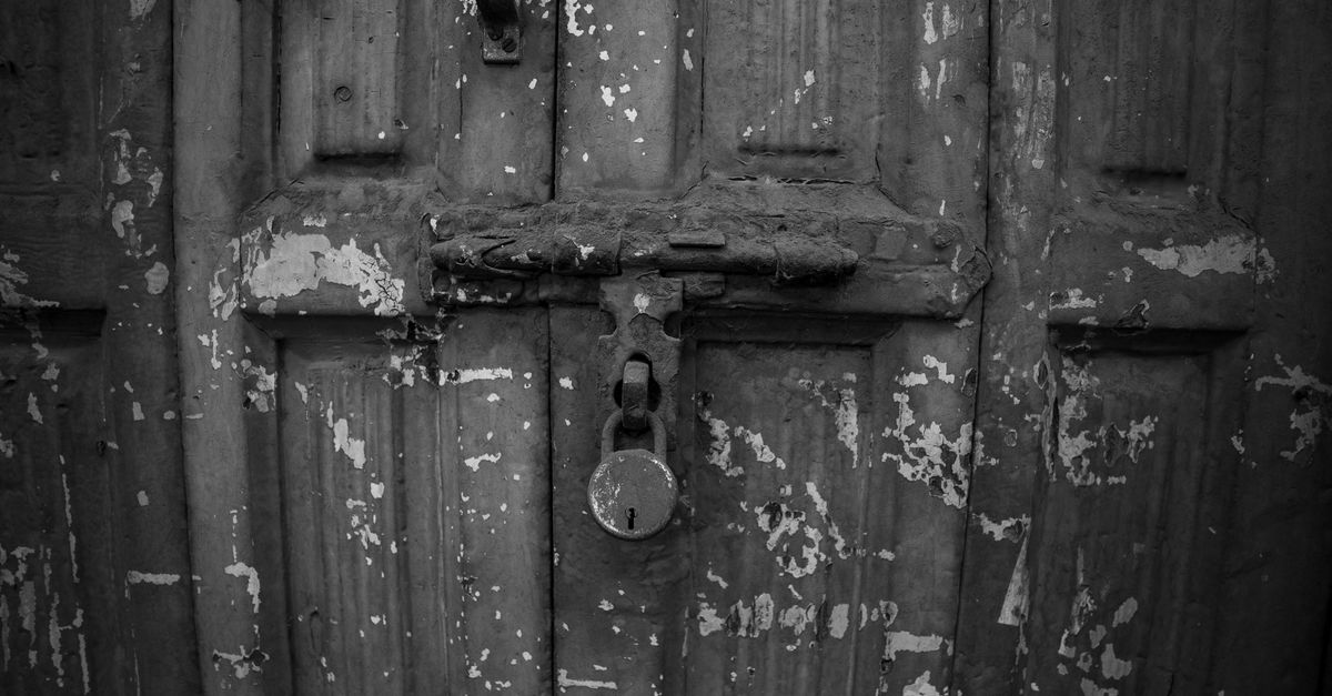 home security lock door — Safe Hands Locksmiths