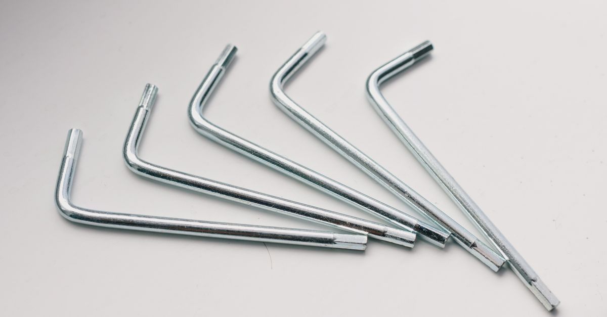 Why Broken Key Extraction Requires Professional Tools, Not Kitchen Drawer Fixes — Safe Hands Locksmiths
